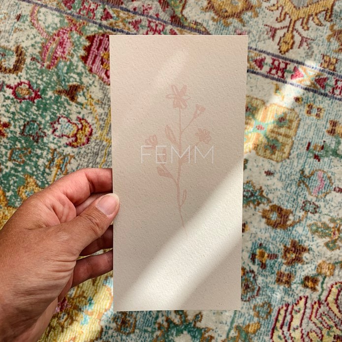 Femm geboortekaartje met bloem